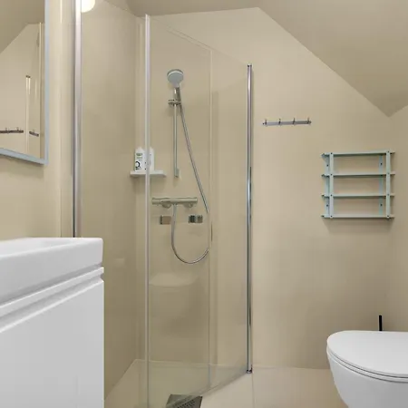 Floor Apartment *